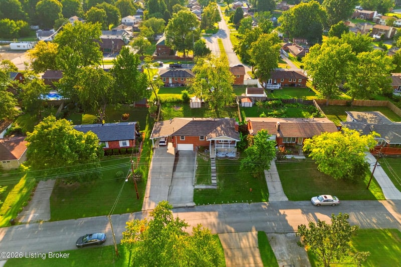 6608 Morocco Dr, Louisville, KY 40214