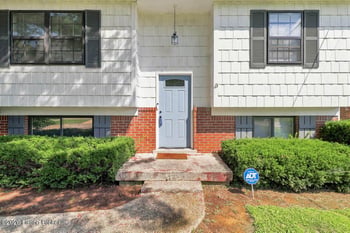 6609 Monty Ln, Louisville, KY 40291
