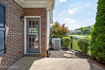 6609 Williamsburg Ct, Crestwood, KY 40014