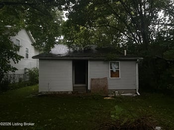 661 Hecks Ln, Louisville, KY 40211