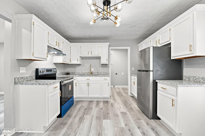 6620 Ashby Ln, Louisville, KY 40272