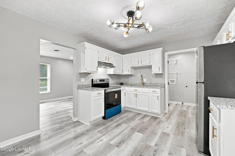 6620 Ashby Ln, Louisville, KY 40272