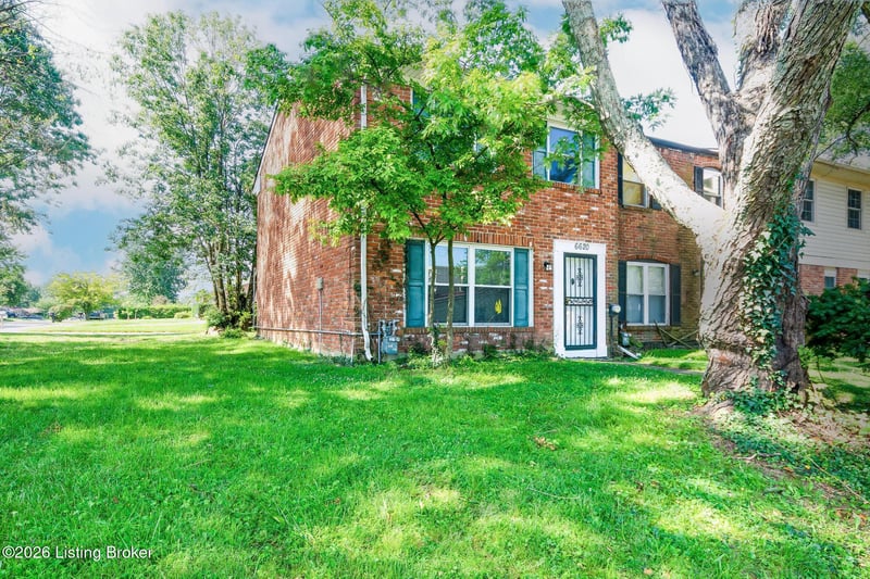 6620 Vandre Ave, Louisville, KY 40228