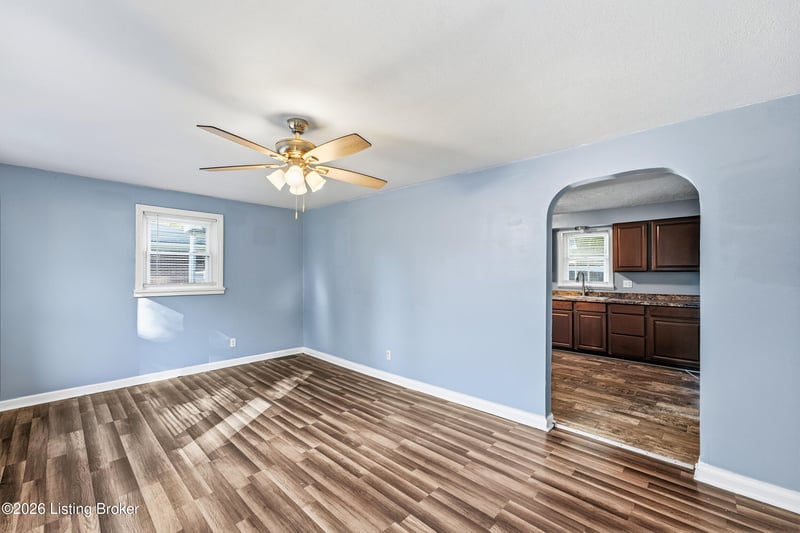 6624 Kenmore Ave, Louisville, KY 40216