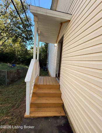 6652 Ashbrooke Dr, Pewee Valley, KY 40056