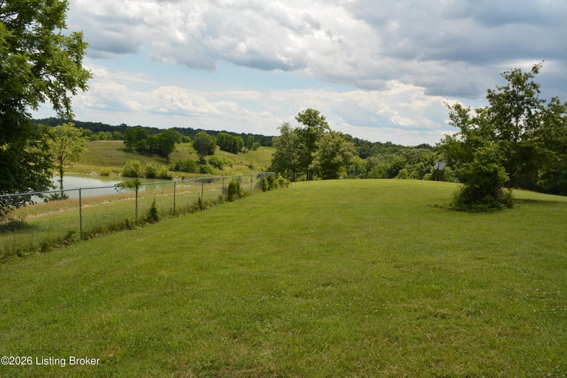 6687 Woods Pike, Pleasureville, KY 40057