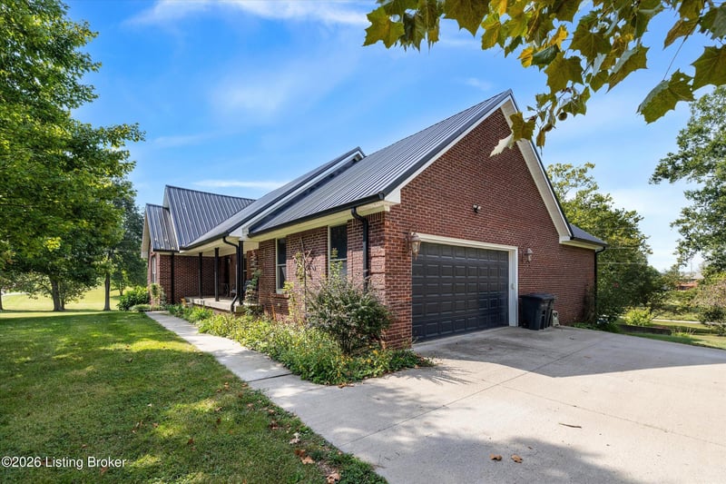 67 Center Court Dr, Bedford, KY 40006