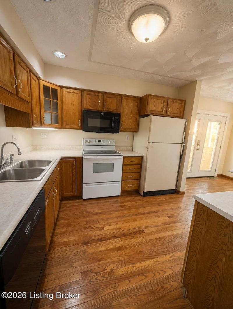 6701 El Rancho Rd, Louisville, KY 40291