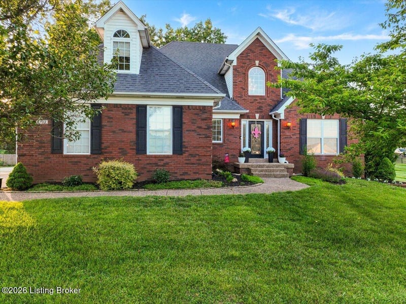 6702 Poplar Forest Ln, Louisville, KY 40291