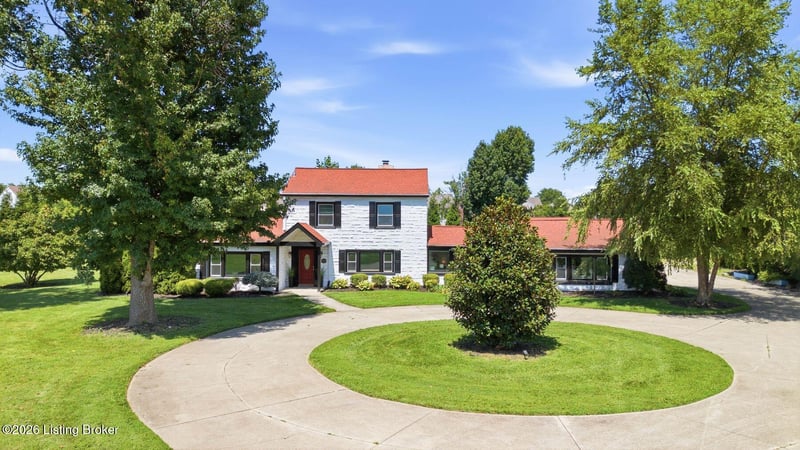 6703 Woodhaven Rd, Louisville, KY 40228
