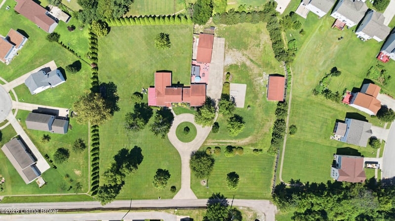 6703 Woodhaven Rd, Louisville, KY 40228