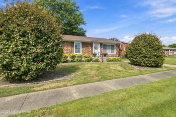 6706 Cape Ct, Louisville, KY 40219