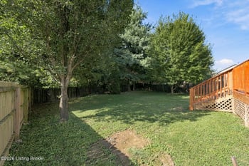 6708 Timberbend Dr, Louisville, KY 40229