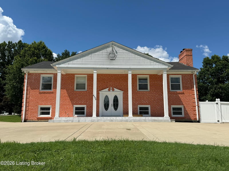 6709 Cooper Chapel Rd, Louisville, KY 40229
