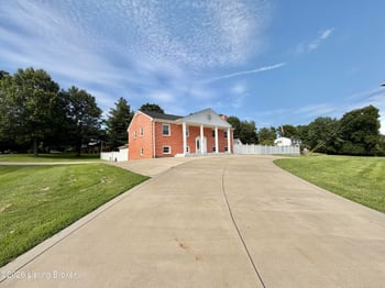 6709 Cooper Chapel Rd, Louisville, KY 40229
