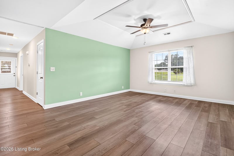 6713 Eagle Wood Dr, Louisville, KY 40272