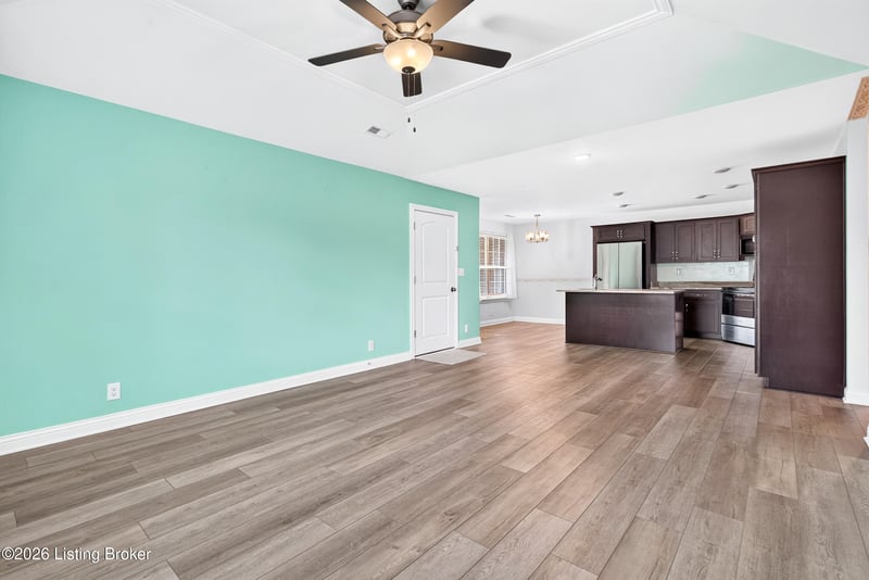 6713 Eagle Wood Dr, Louisville, KY 40272