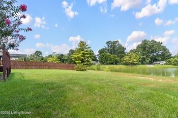 6713 Grandfield Rd, Louisville, KY 40258