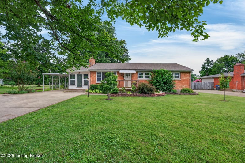 6716 Old Briscoe Ln, Louisville, KY 40228