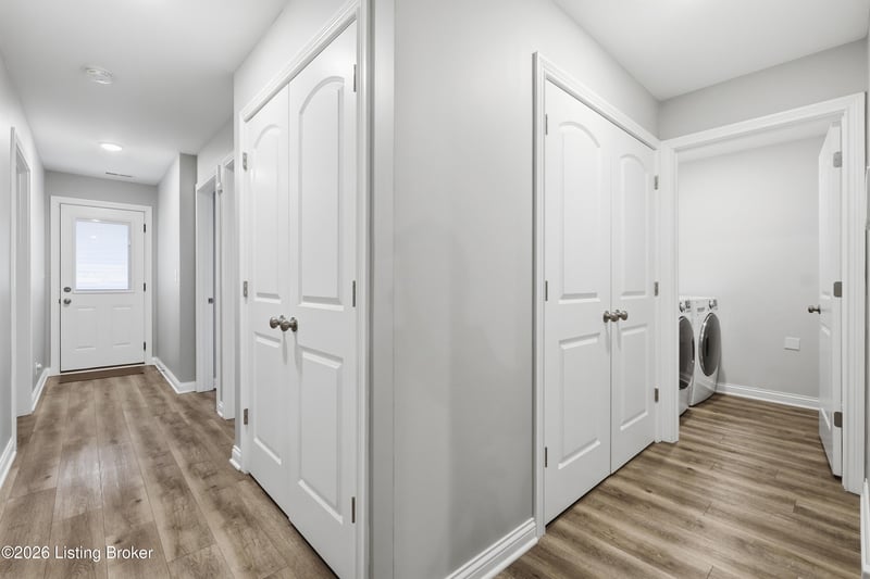 6724 Eagle Wood Dr, Louisville, KY 40272