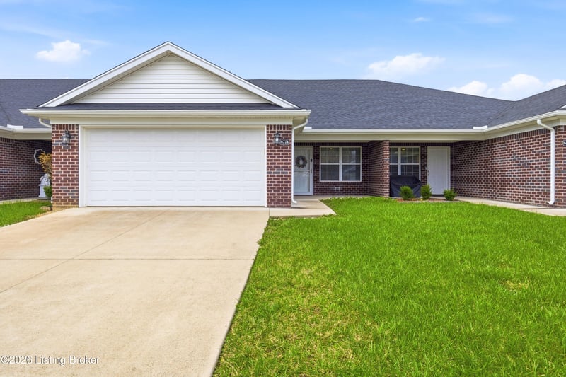 6724 Eagle Wood Dr, Louisville, KY 40272