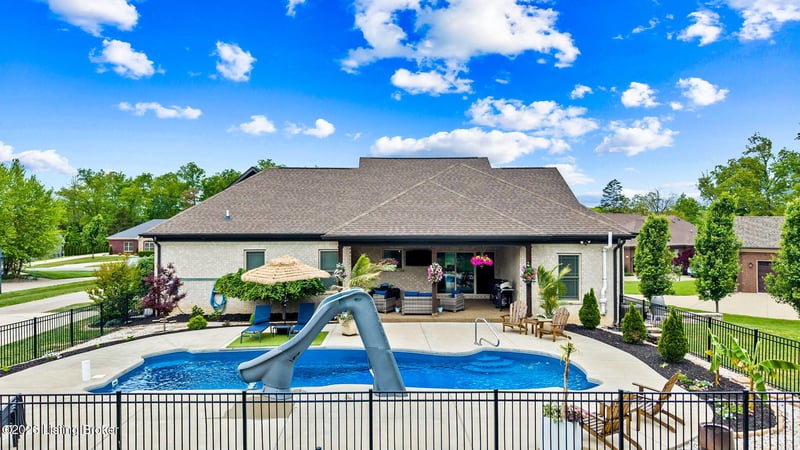 673 Martha's Ct, Mt Washington, KY 40047