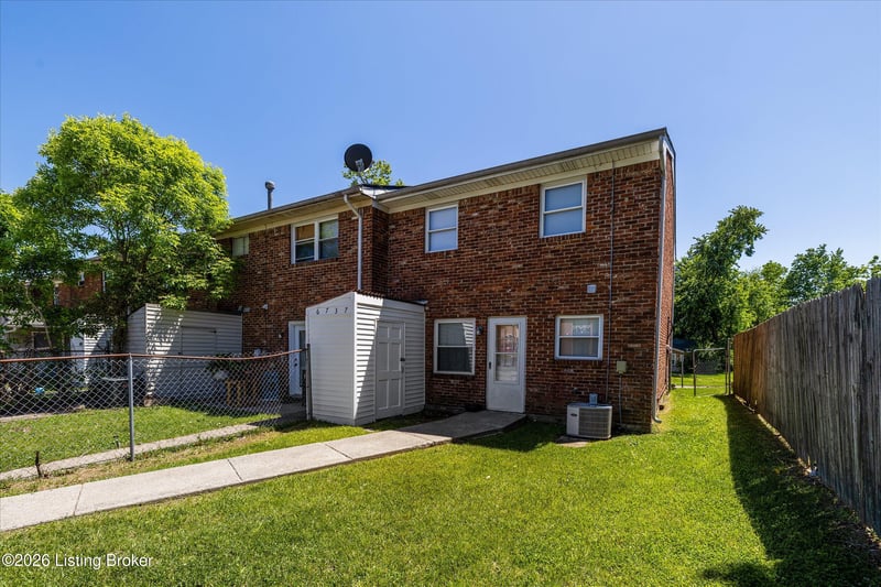 6737 Vandre Ave, Louisville, KY 40228