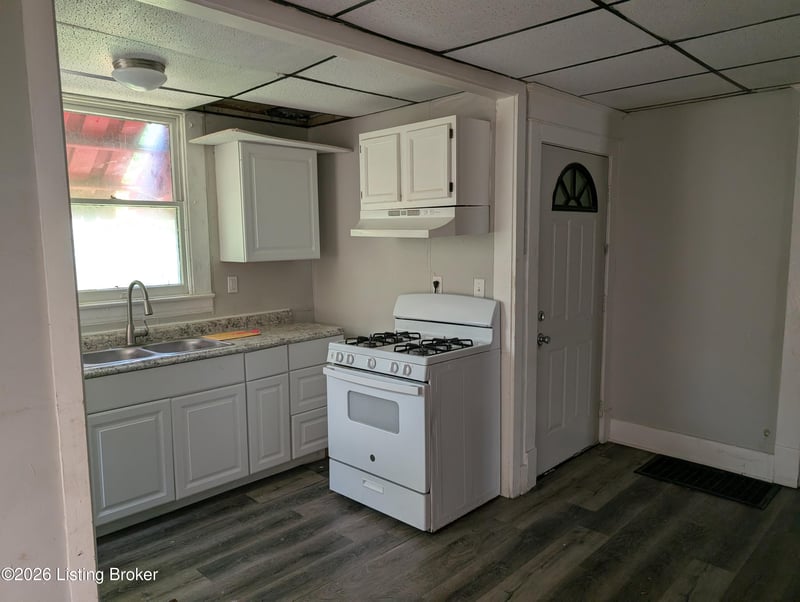 676 Cecil Ave, Louisville, KY 40211