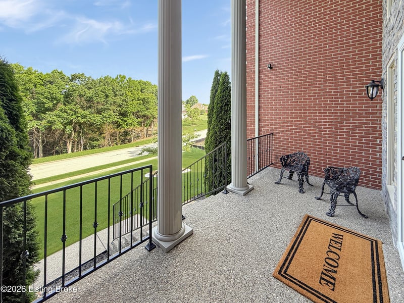677 Oak Creek Dr, Mt Washington, KY 40047