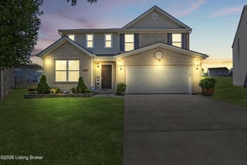 6783 Brittany Oak Dr, Louisville, KY 40229