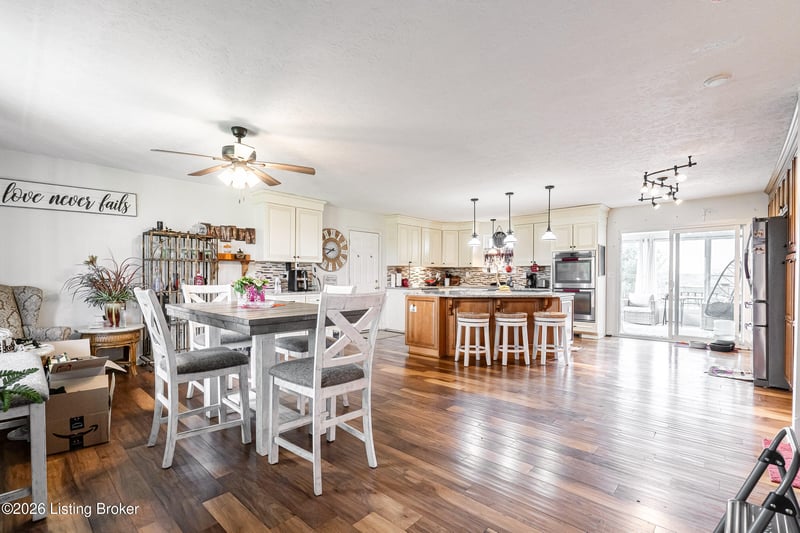 68 Charlene Ct, Taylorsville, KY 40071