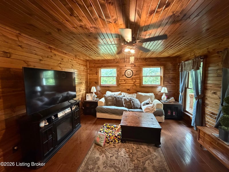 680 Hough Rd, Mt Washington, KY 40047