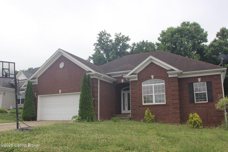 6800 Brook Terrace Dr, Louisville, KY 40228