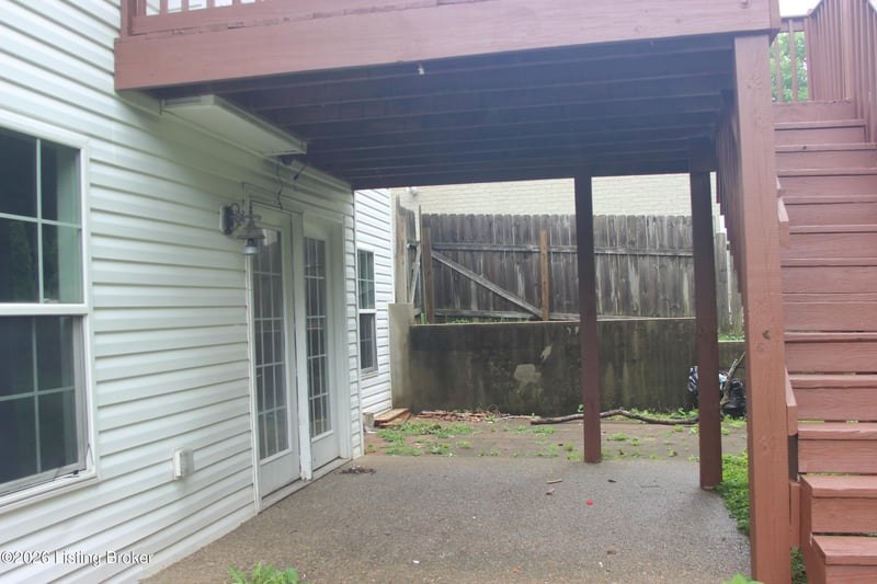 6800 Brook Terrace Dr, Louisville, KY 40228
