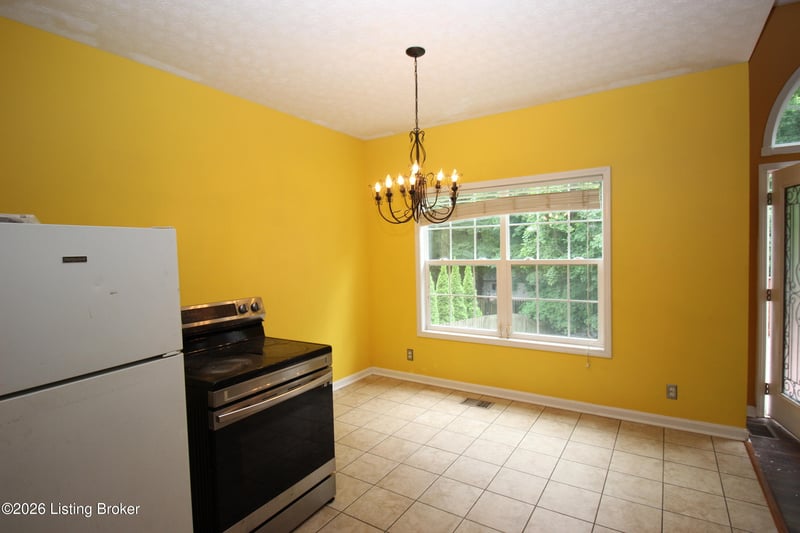 6800 Brook Terrace Dr, Louisville, KY 40228