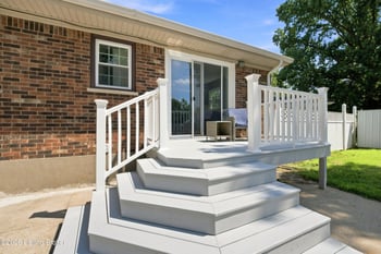 6802 Tropic Ct, Louisville, KY 40219