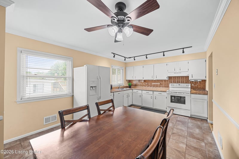 6804 Orange Blossom Rd, Louisville, KY 40219