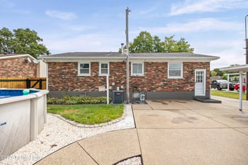 6804 Orange Blossom Rd, Louisville, KY 40219
