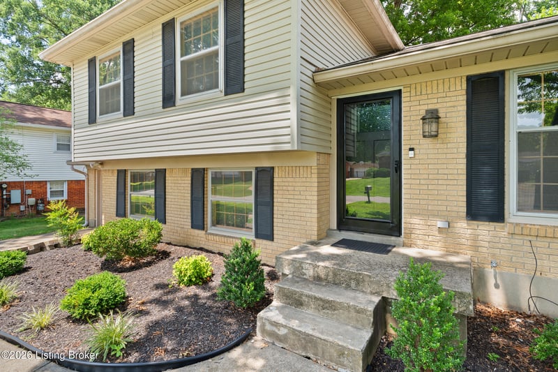 6806 Wunderly Ct, Louisville, KY 40291
