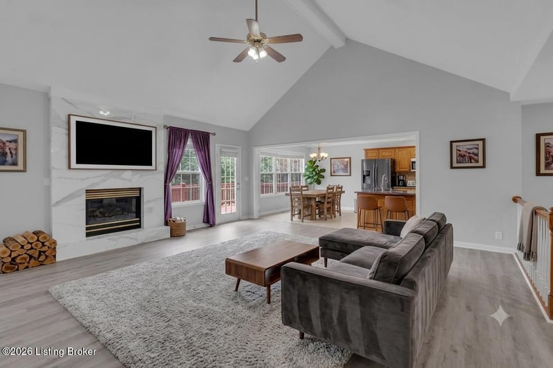 6807 Brighton Springs Ln, Louisville, KY 40291