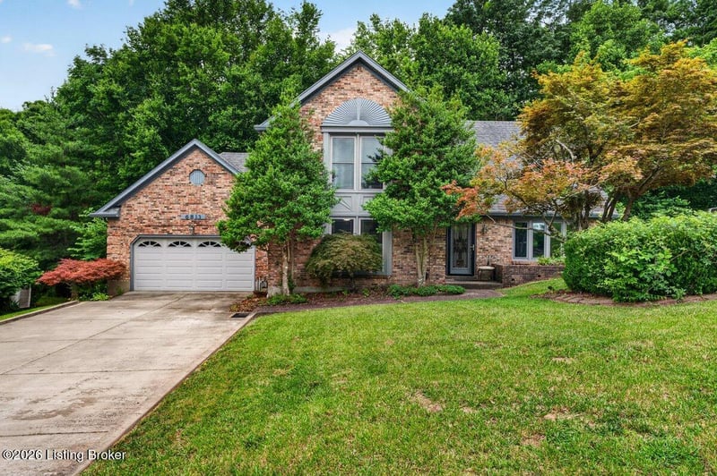 6813 Stone Hill Rd, Louisville, KY 40214