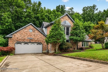 6813 Stone Hill Rd, Louisville, KY 40214
