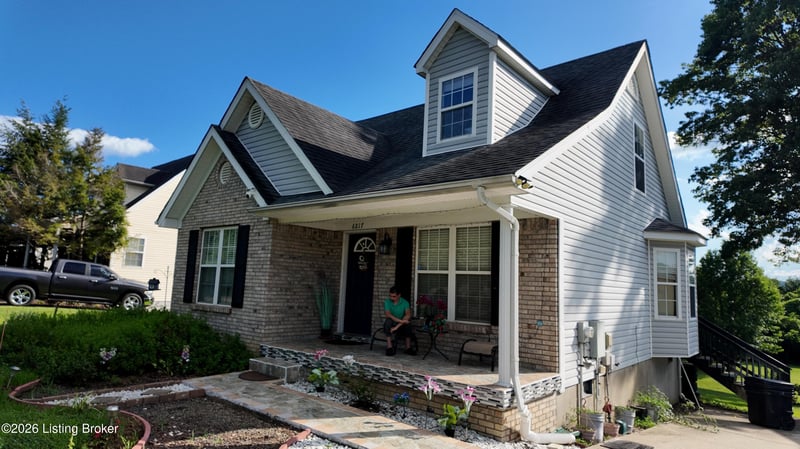 6817 Currington Cir, Louisville, KY 40258