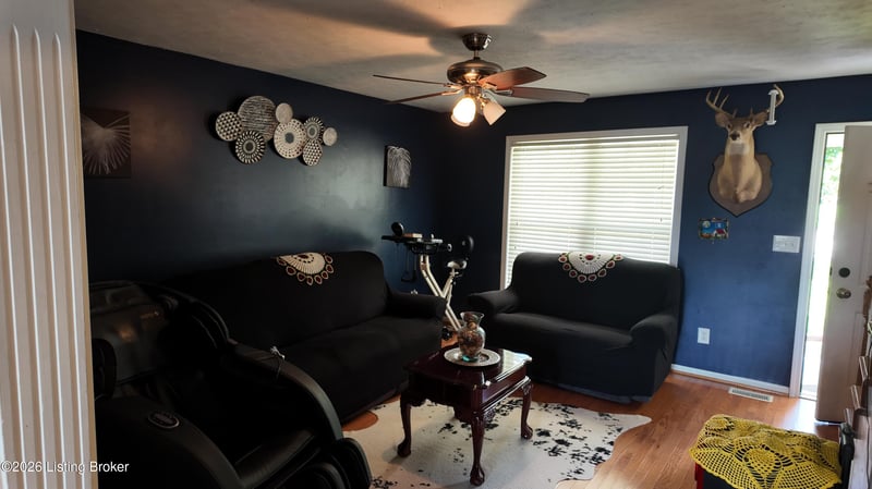 6817 Currington Cir, Louisville, KY 40258