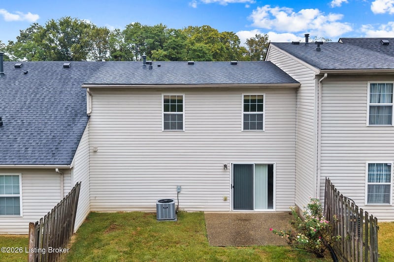 6819 Wynde Manor Dr, Louisville, KY 40228