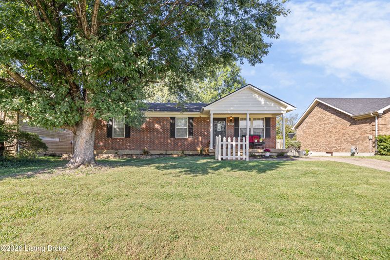 6829 Fenway Rd, Louisville, KY 40258