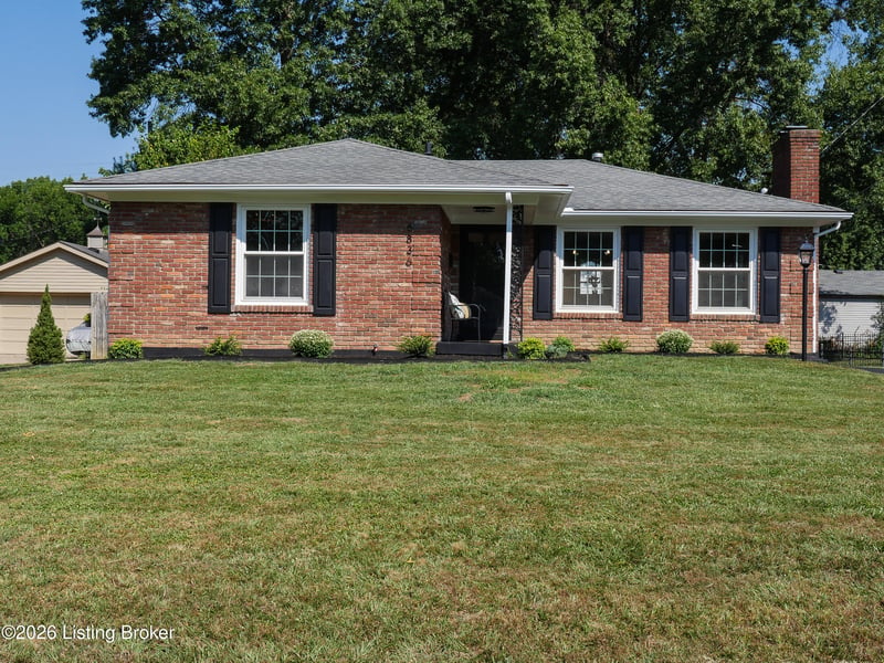 6836 Green Meadow Cir, Louisville, KY 40207