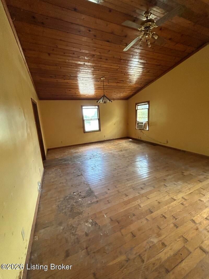 684 Wonderland Cavern Rd, Cecilia, KY 42724