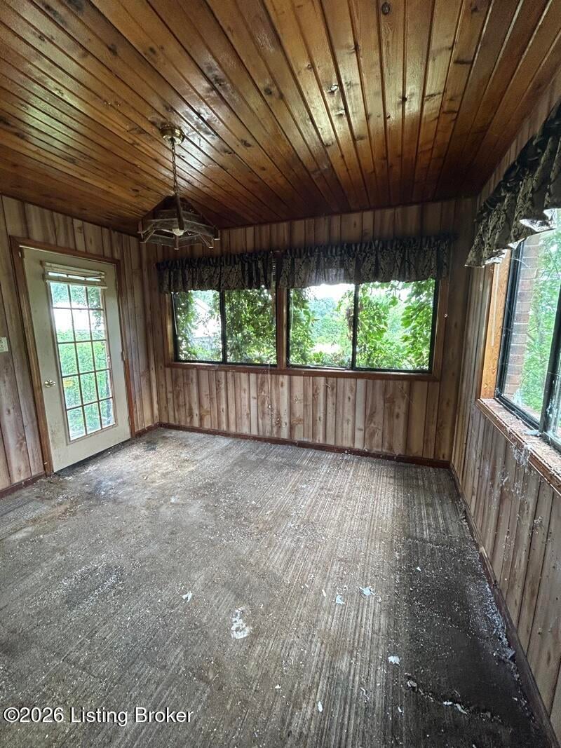 684 Wonderland Cavern Rd, Cecilia, KY 42724