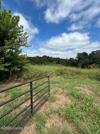 684 Wonderland Cavern Rd, Cecilia, KY 42724